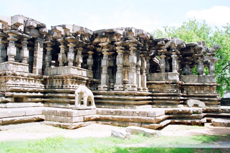 1000 Pillar Temple in Hanumakonda, Telangana?